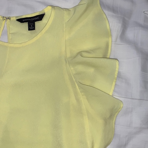 Yellow ruffle blouse - Picture 2 of 3